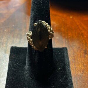 10KT YELLOW GOLD LARGE MARQUISE CUT SMOKY TOPAZ COCKTAIL RING.SIZE 7